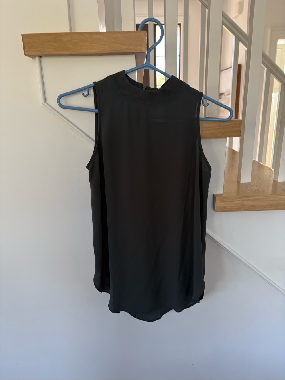 Ann Taylor Black Sleeveless Mock Neck Tank